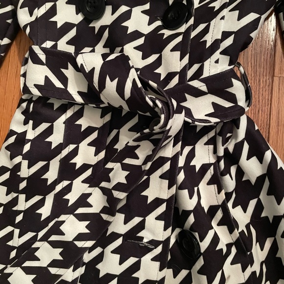 Women’s Houndstooth coat, size small - Picture 4 of 8